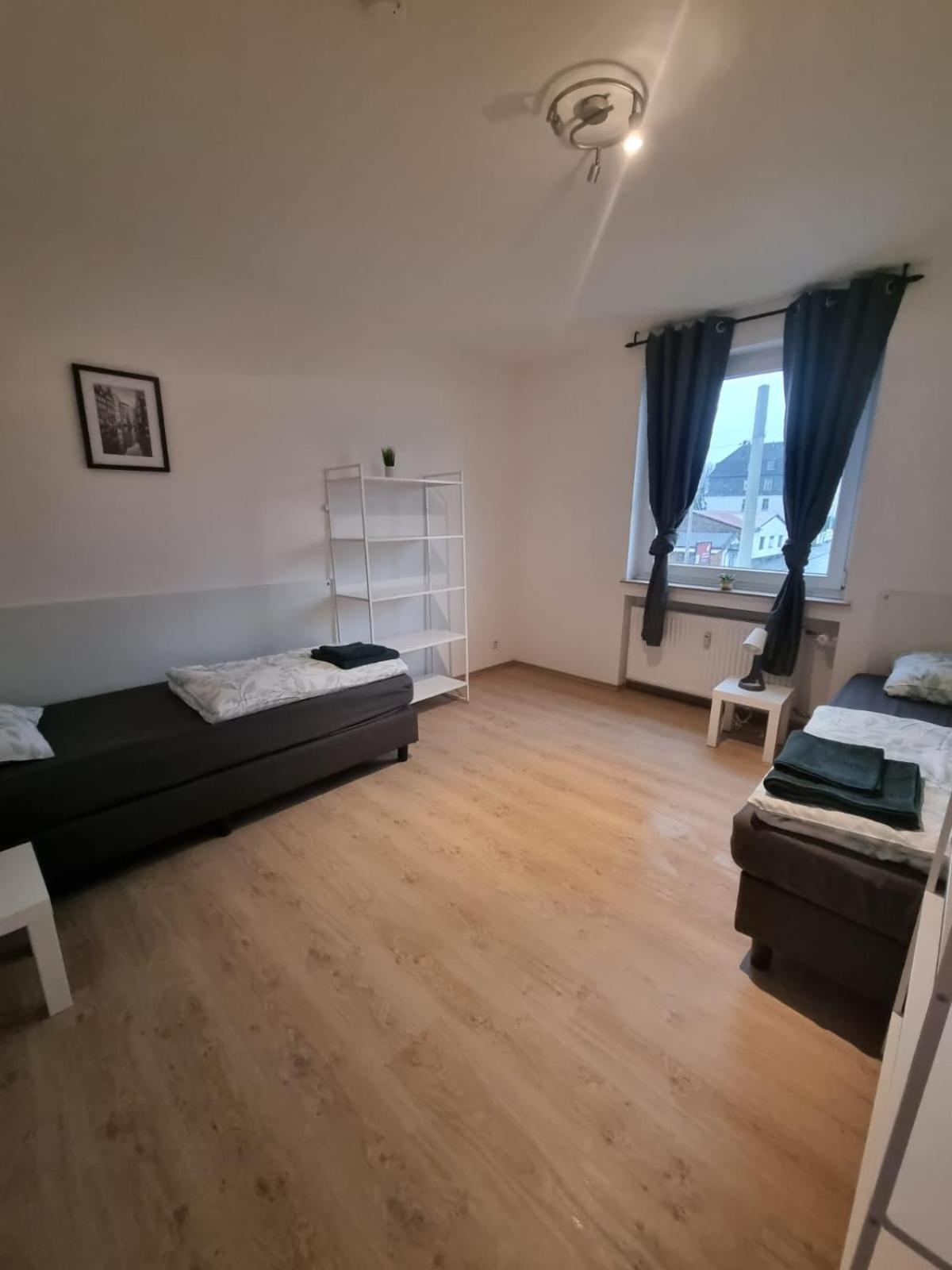 Monteur-Ferien-Messewohnung Mettmann 6 Personen 2 Og Eksteriør billede
