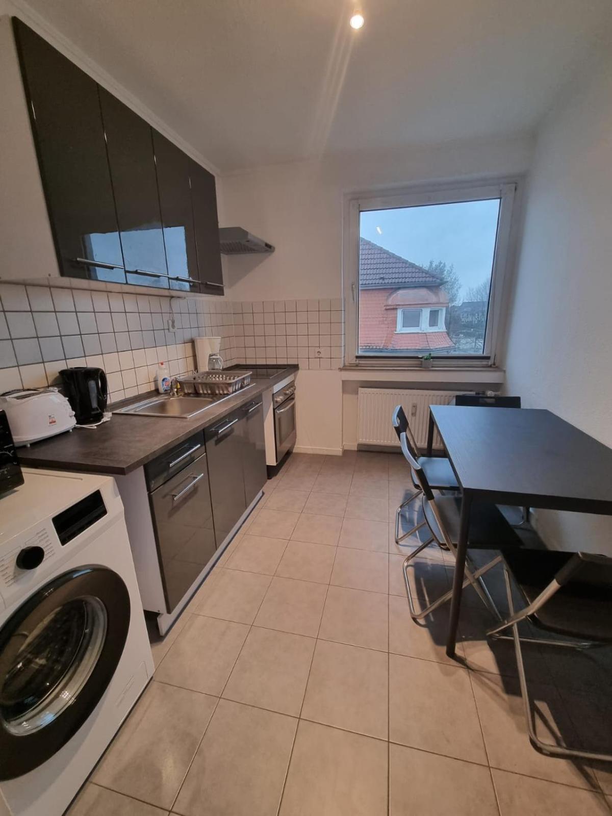 Monteur-Ferien-Messewohnung Mettmann 6 Personen 2 Og Eksteriør billede