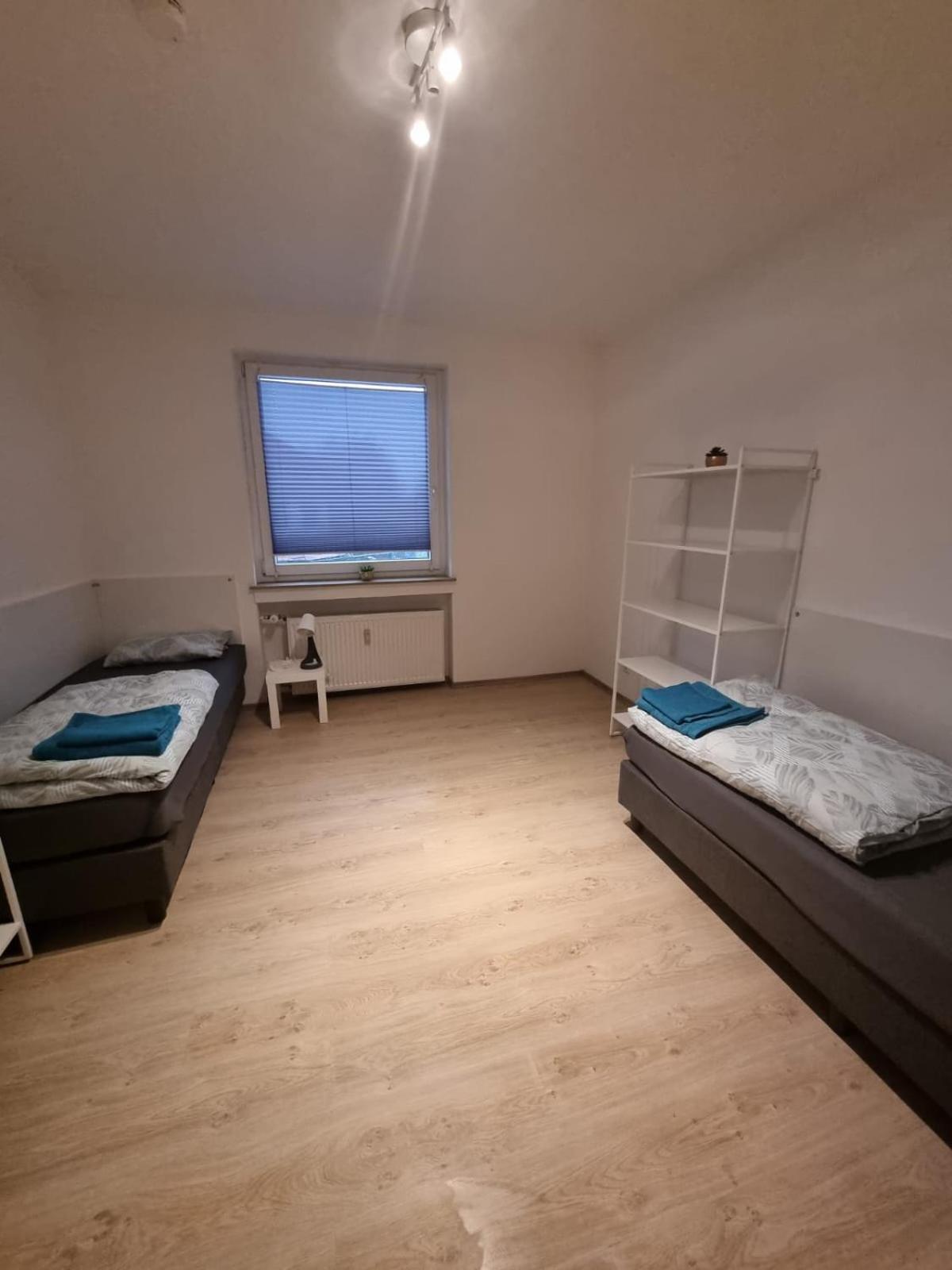 Monteur-Ferien-Messewohnung Mettmann 6 Personen 2 Og Eksteriør billede
